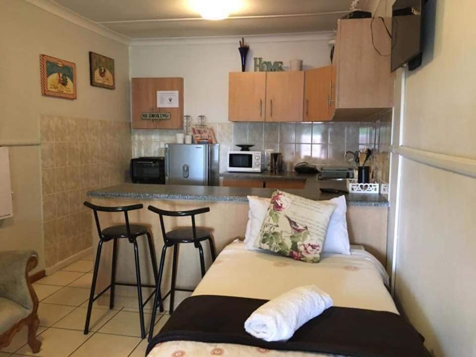 Aandrus Guesthouse Bloemfontein Exterior photo