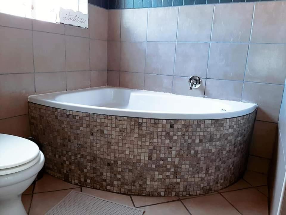 Aandrus Guesthouse Bloemfontein Exterior photo
