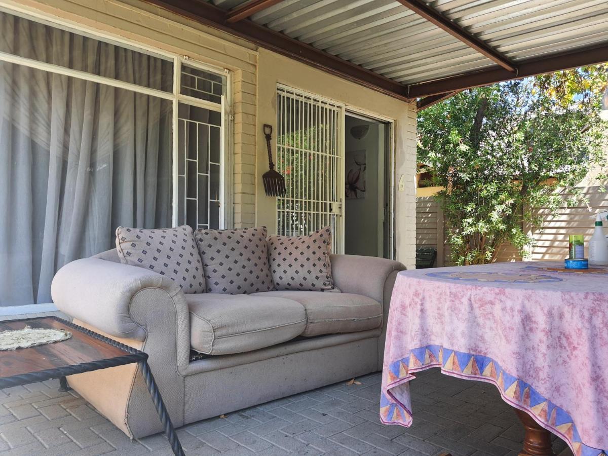 Aandrus Guesthouse Bloemfontein Exterior photo