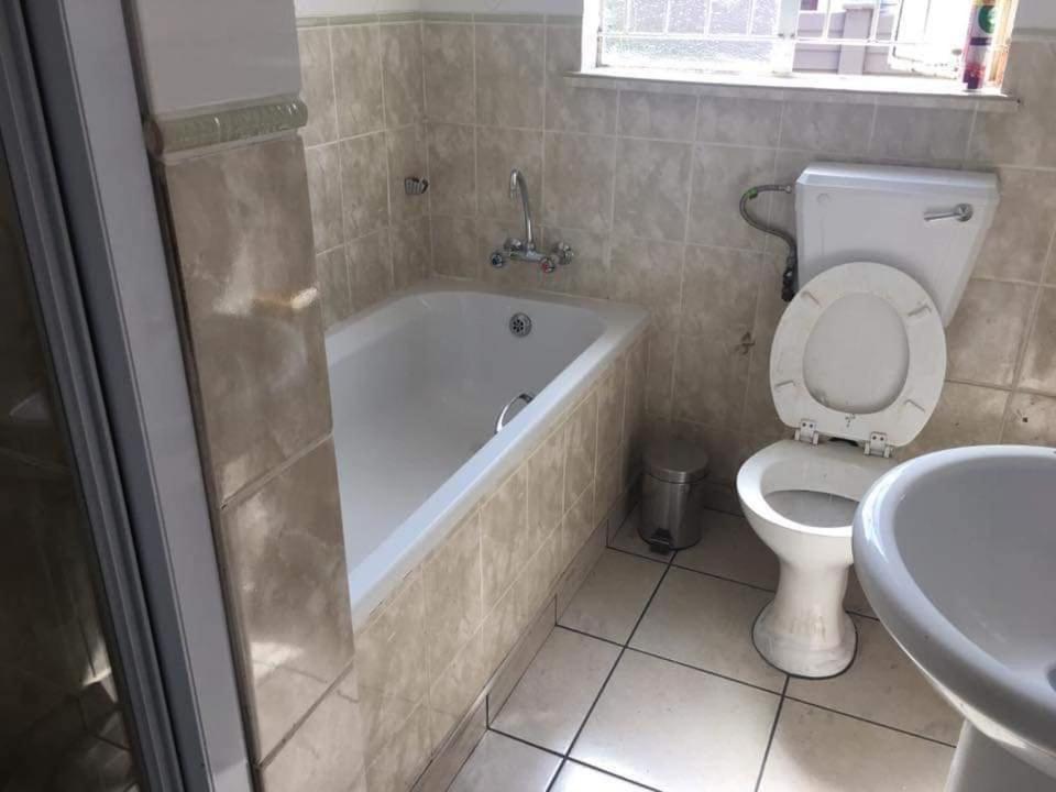 Aandrus Guesthouse Bloemfontein Exterior photo