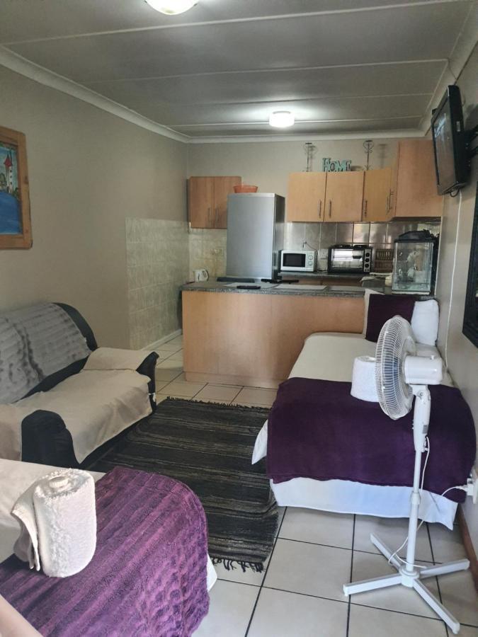 Aandrus Guesthouse Bloemfontein Exterior photo