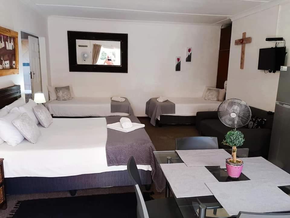 Aandrus Guesthouse Bloemfontein Exterior photo