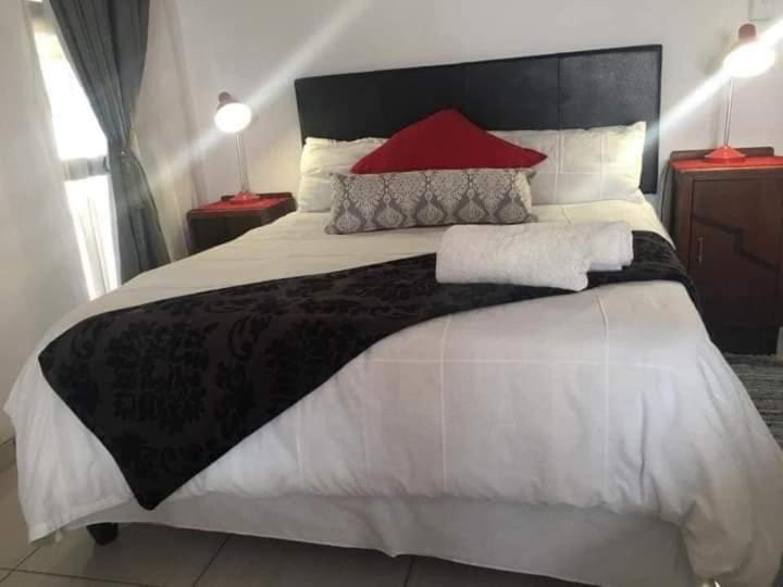 Aandrus Guesthouse Bloemfontein Exterior photo